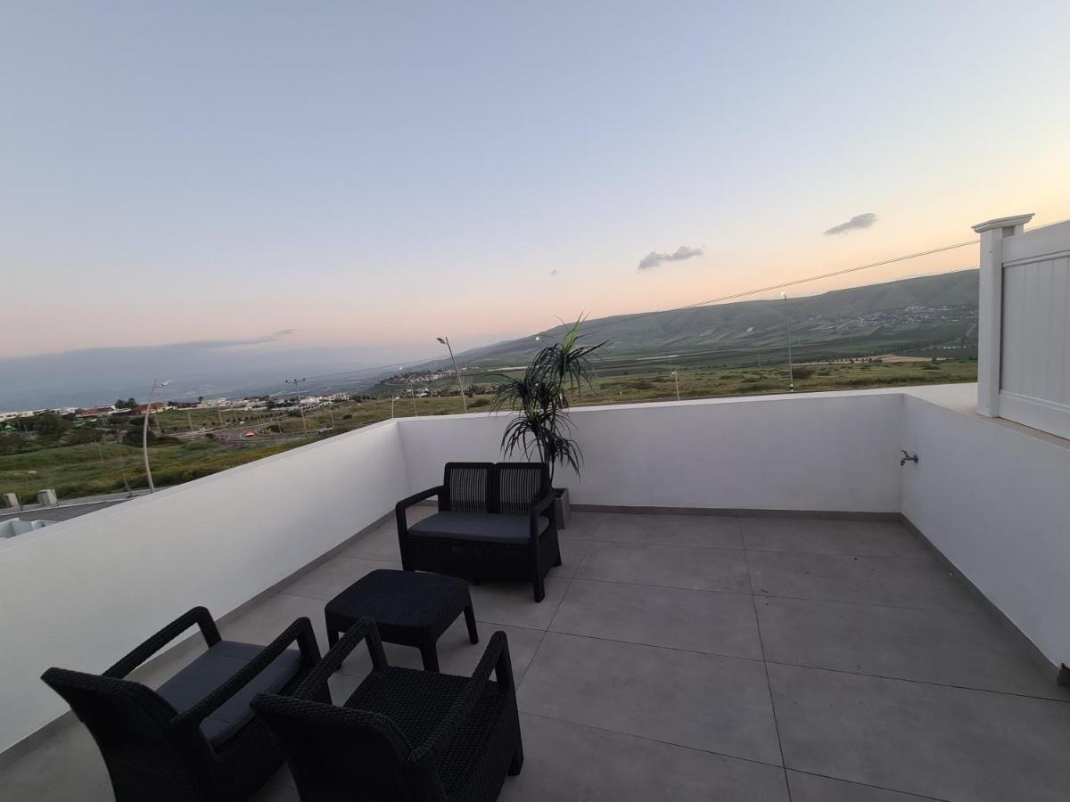 נופש בעמק Apartment Poriyya Екстериор снимка